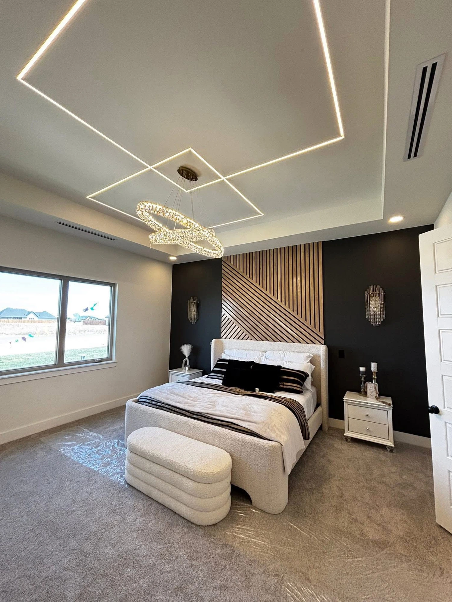 Black & Gold Geometric Wall