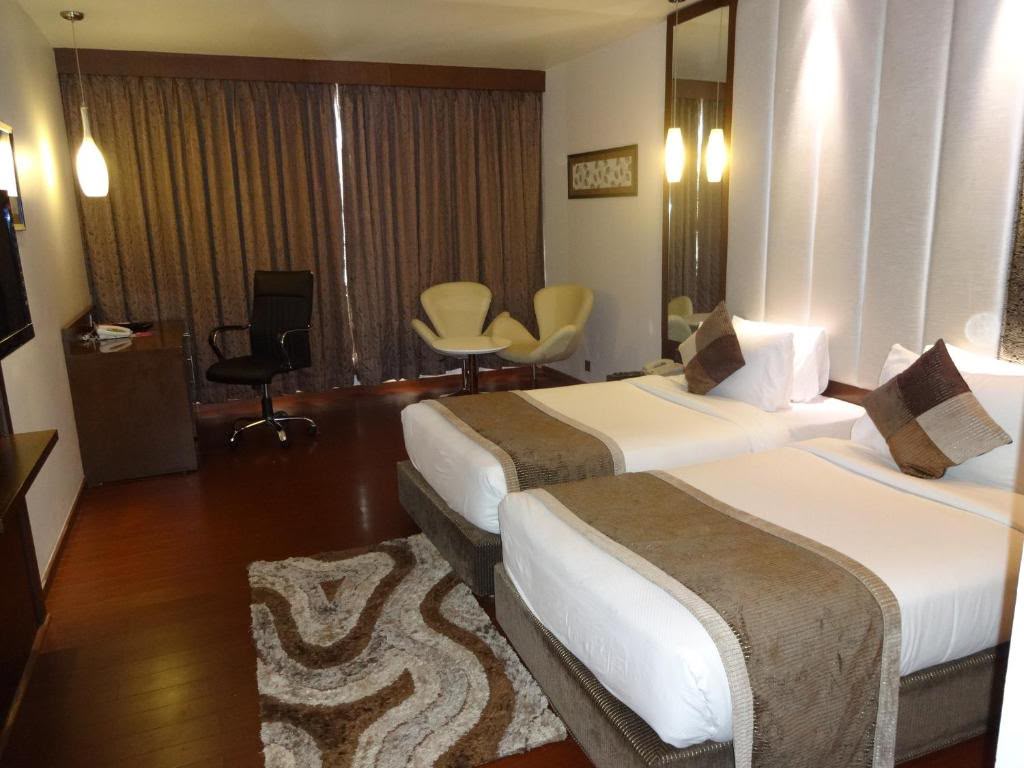 Club Select Room 2