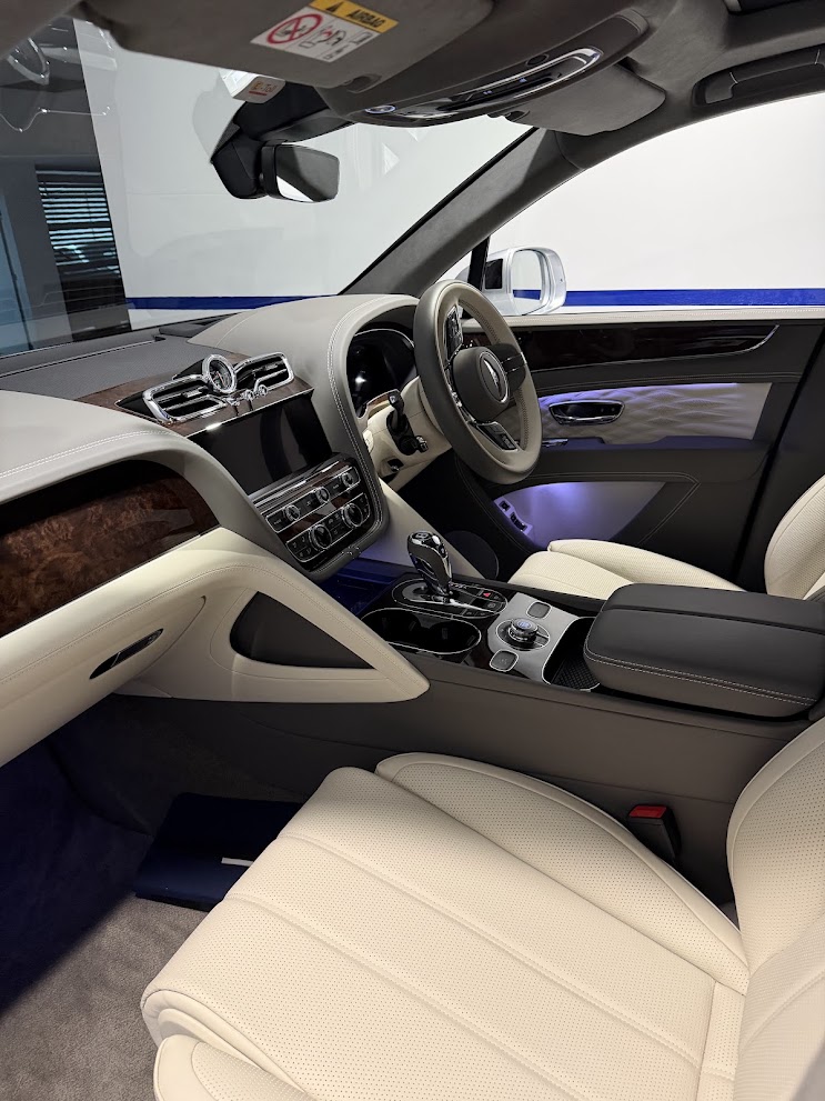 Bentley Bentayga — Interior Detail