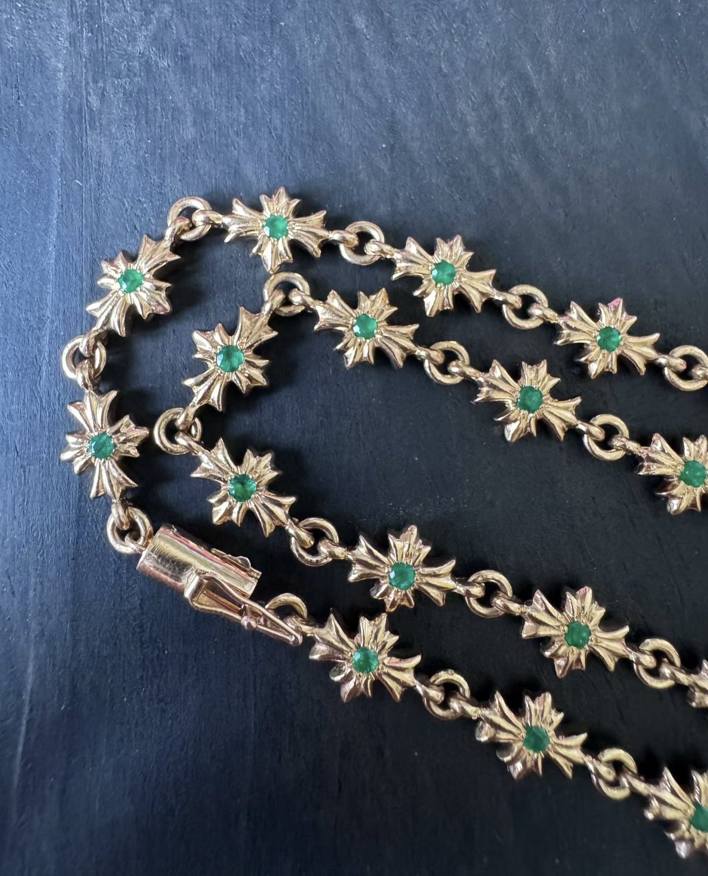 Gold Emerald Cross Link Necklace