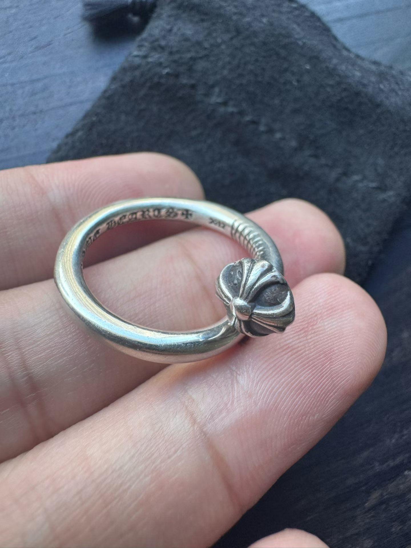 CH Cross Ball Ring